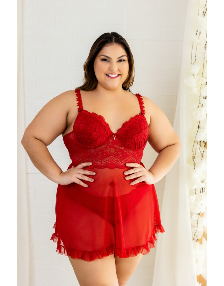 Camisola plus size com bojo e aro de tule e renda e calcinha de tule 